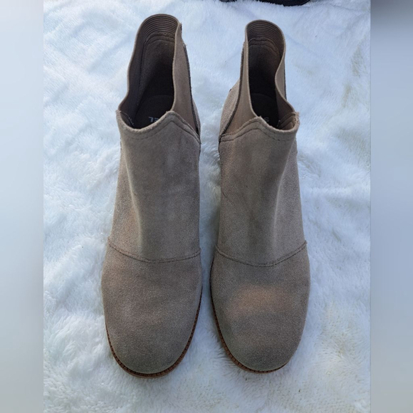 Sorel Leather Ankle Chelsea Boots Size 7.5. Tan color - Picture 2 of 6